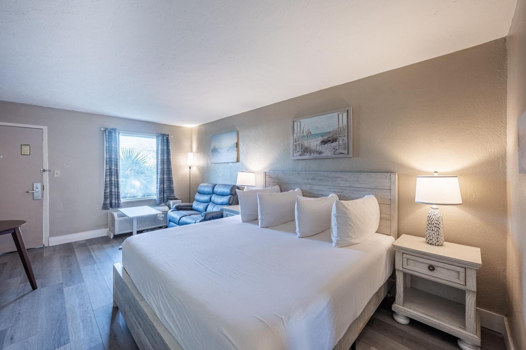 Aparthotel Bay Breeze