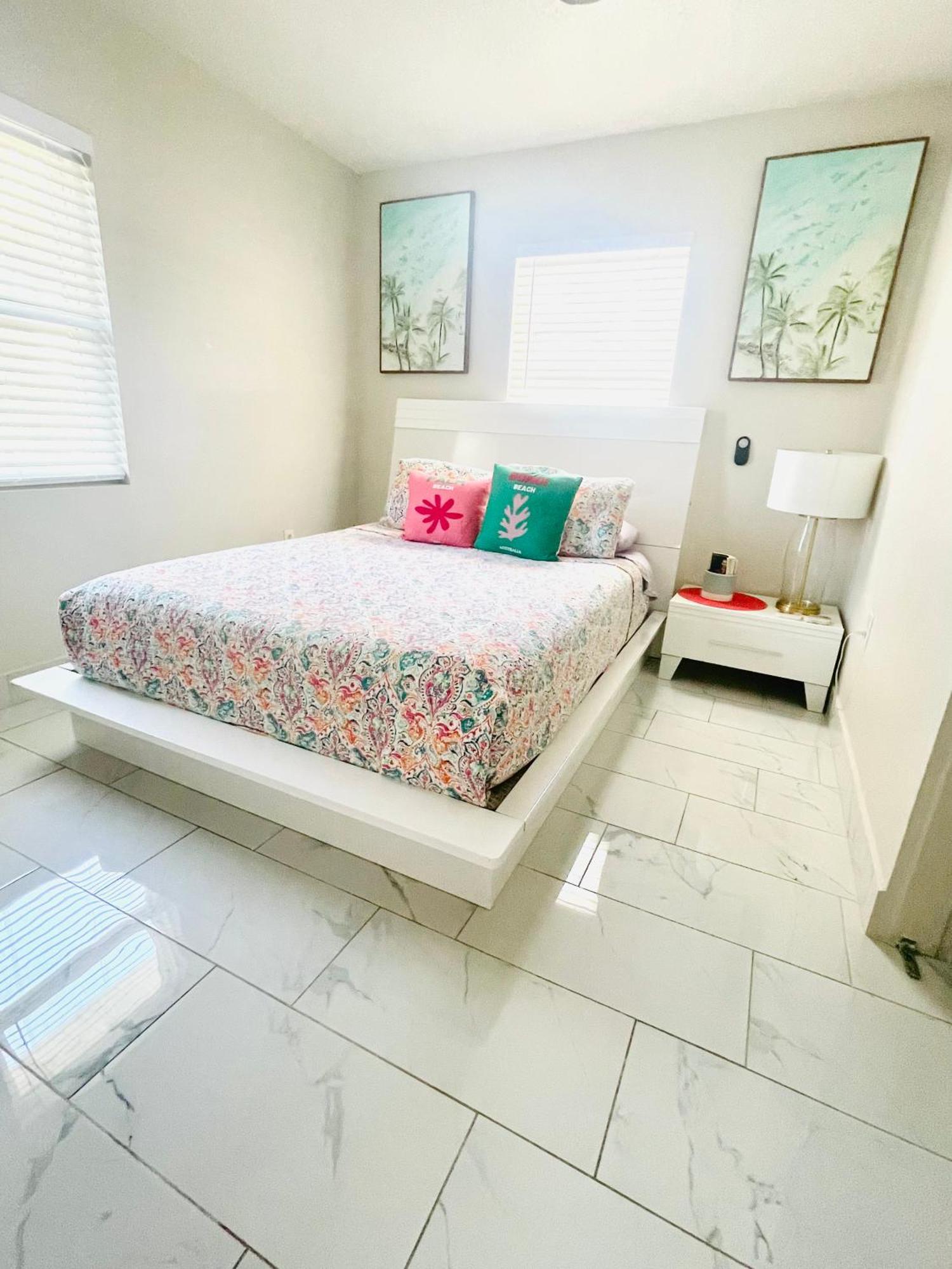 4 Miles To Siesta Key #1 In America Apartment Sarasota
