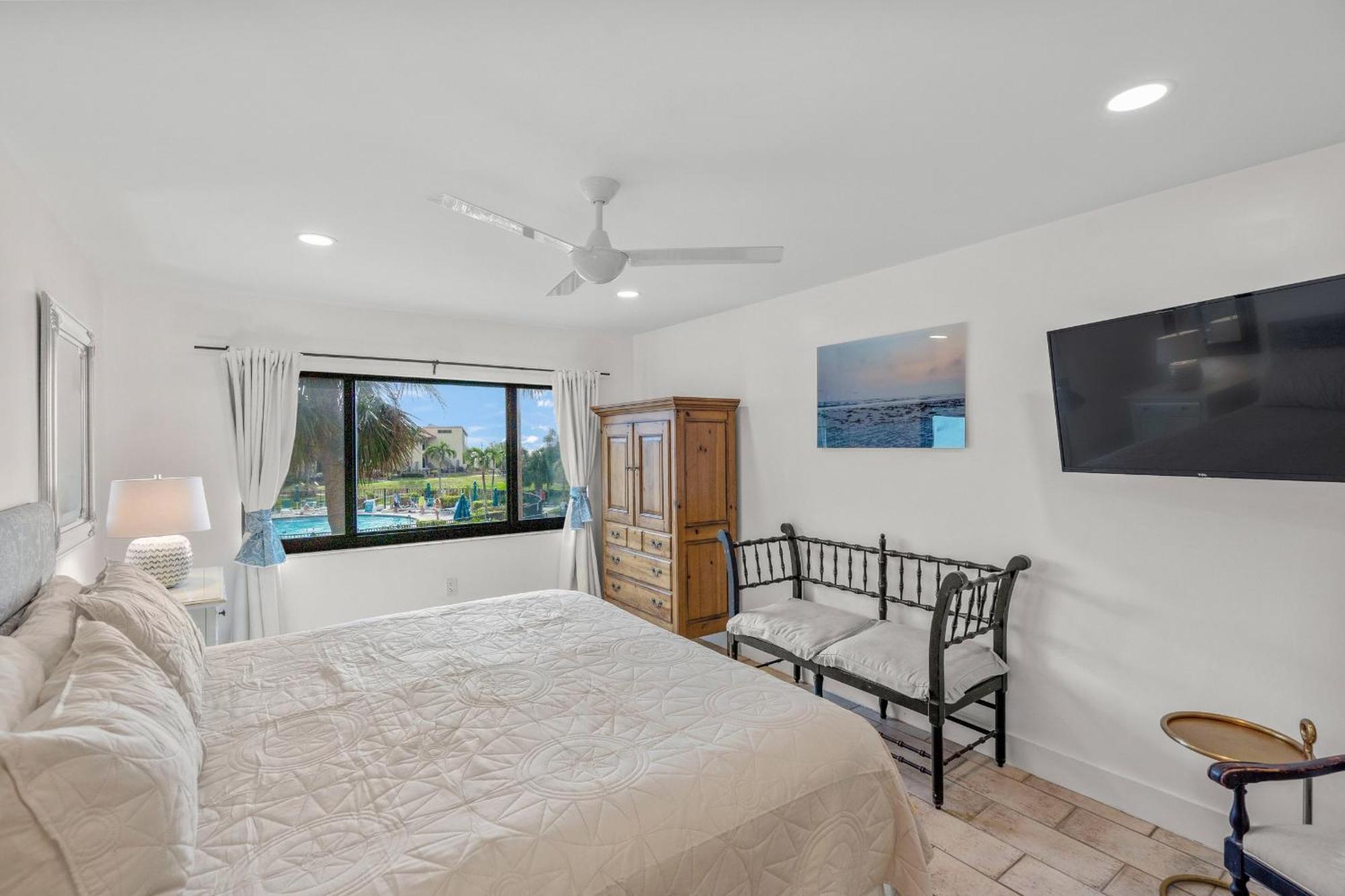 Apartment Modern Beachfront *
