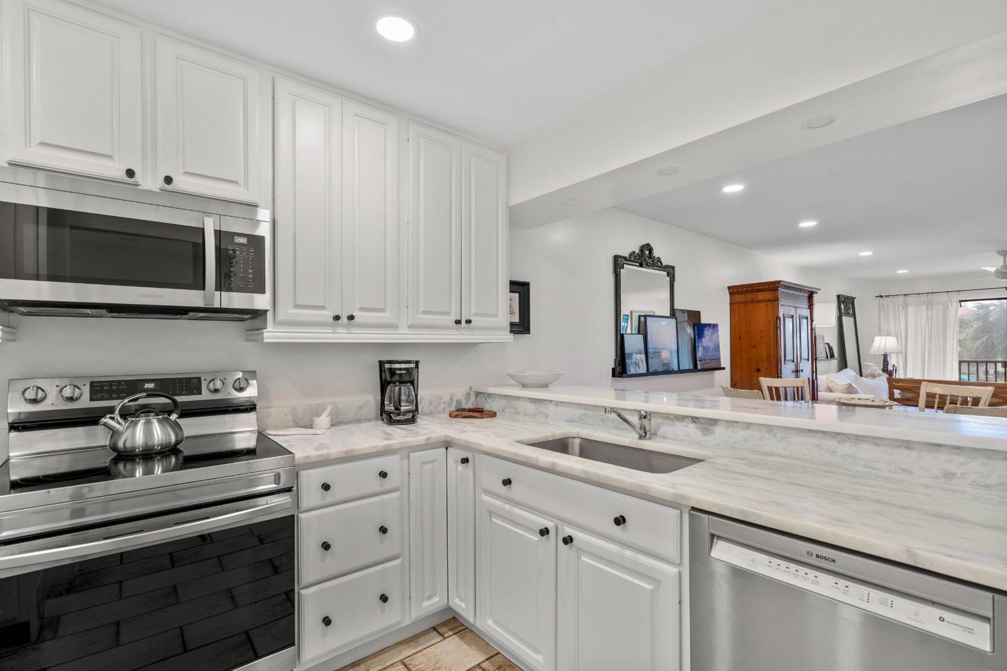 Modern Beachfront Apartment Sarasota