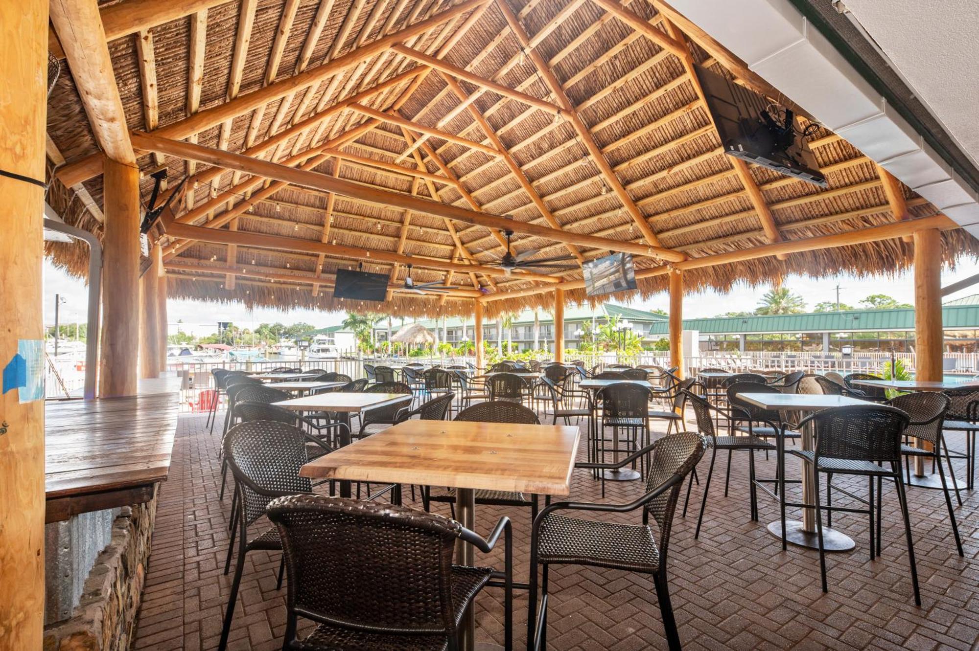 Bay Breeze Aparthotel Sarasota