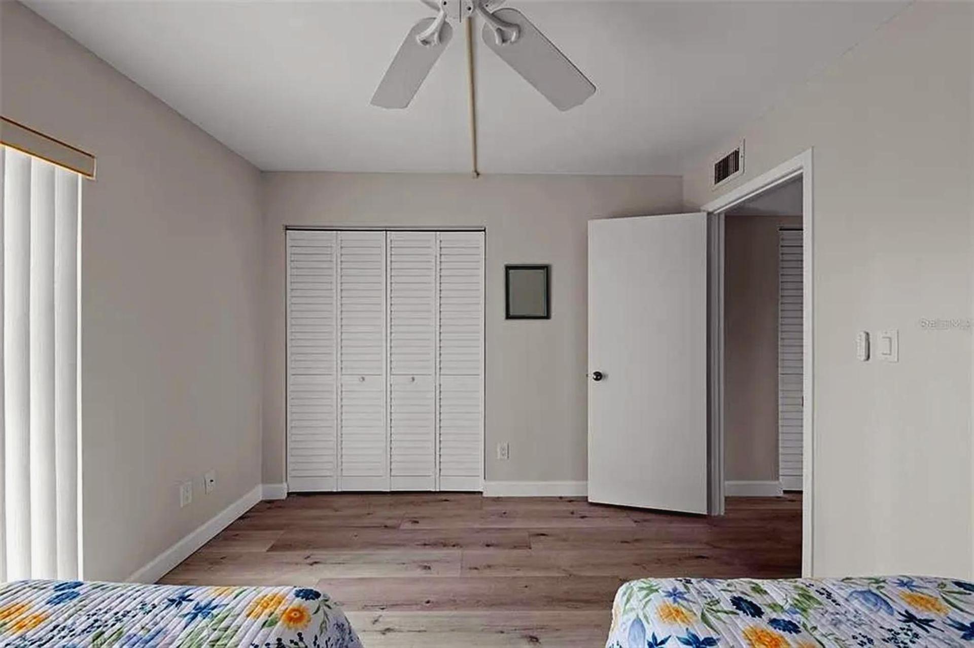 Lido Stylish Coastal Retreat Apartment *