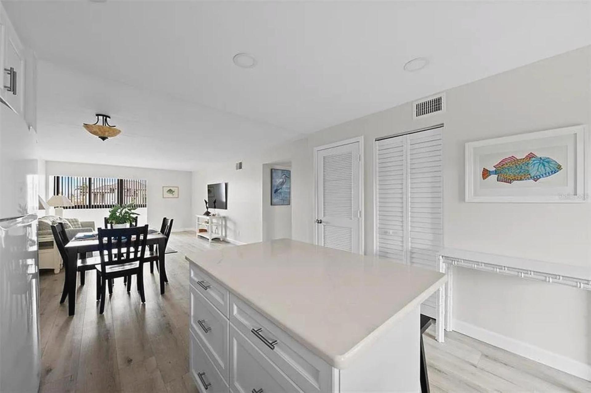 Lido Stylish Coastal Retreat Sarasota