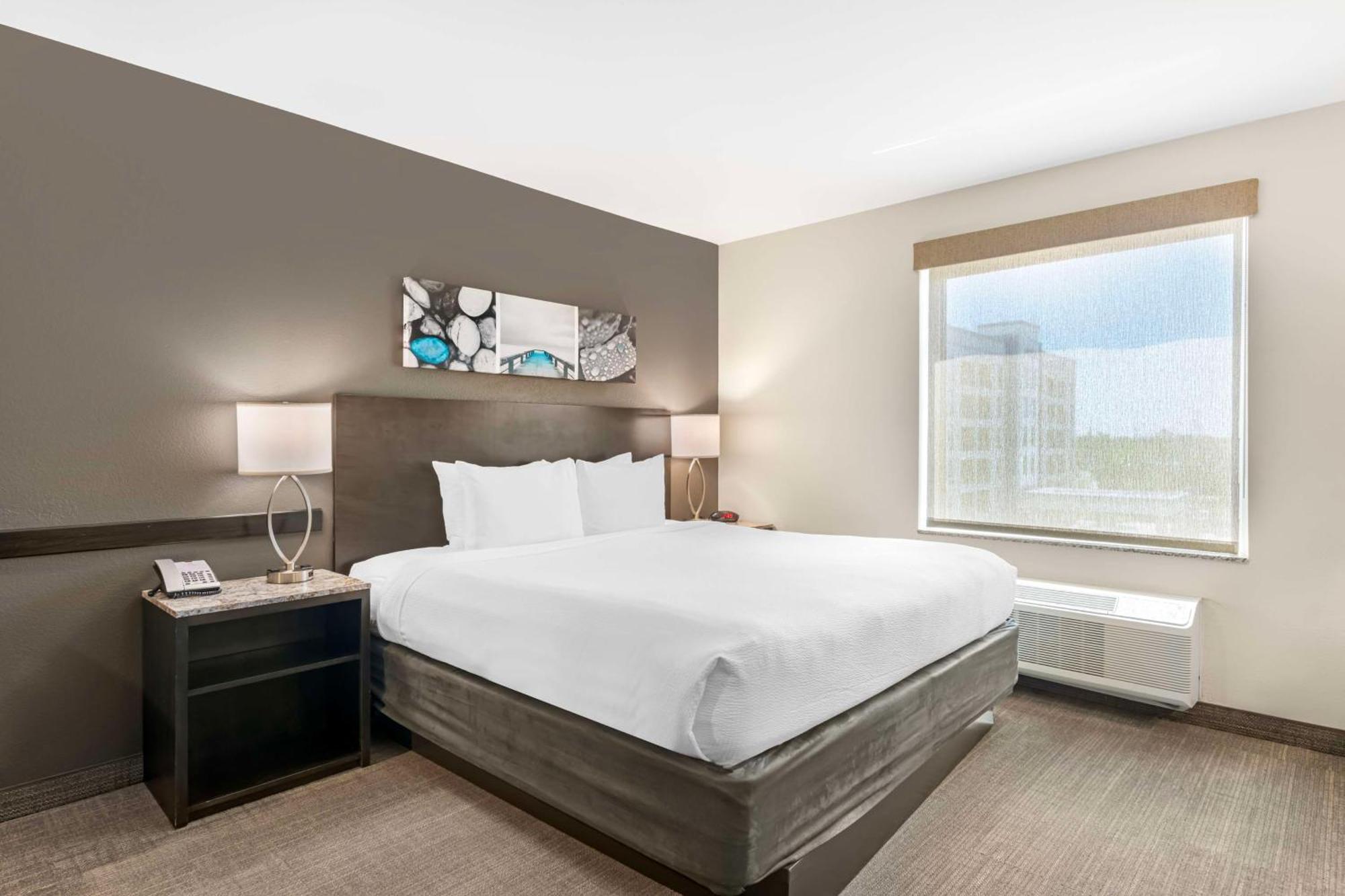 Magnolia Pointe; Bw Signature Collection Hotel 2*