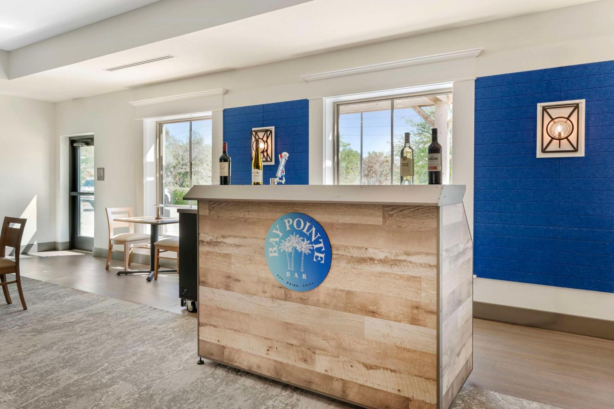 Magnolia Pointe; Bw Signature Collection Hotel