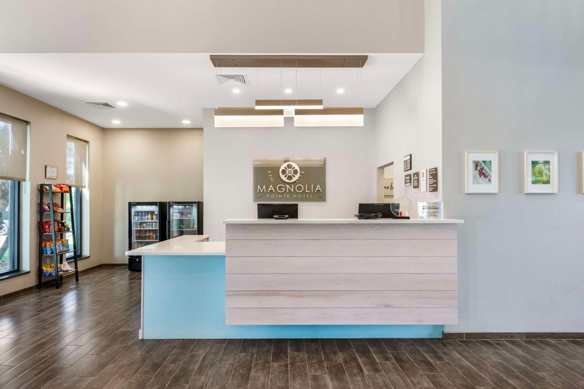 Hotel Magnolia Pointe; Bw Signature Collection