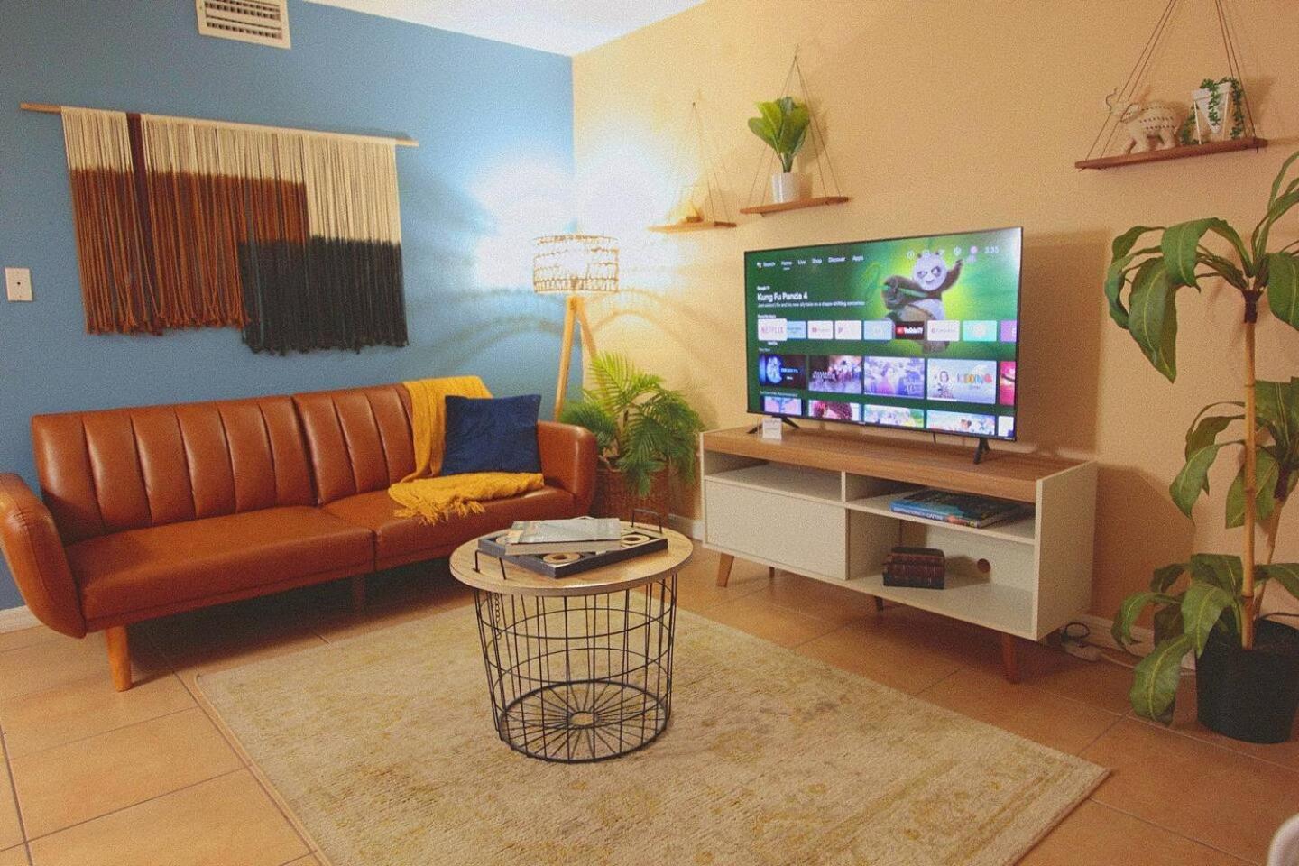 Apartment Calm Japandi Retreat With Patio, Near Downtown *