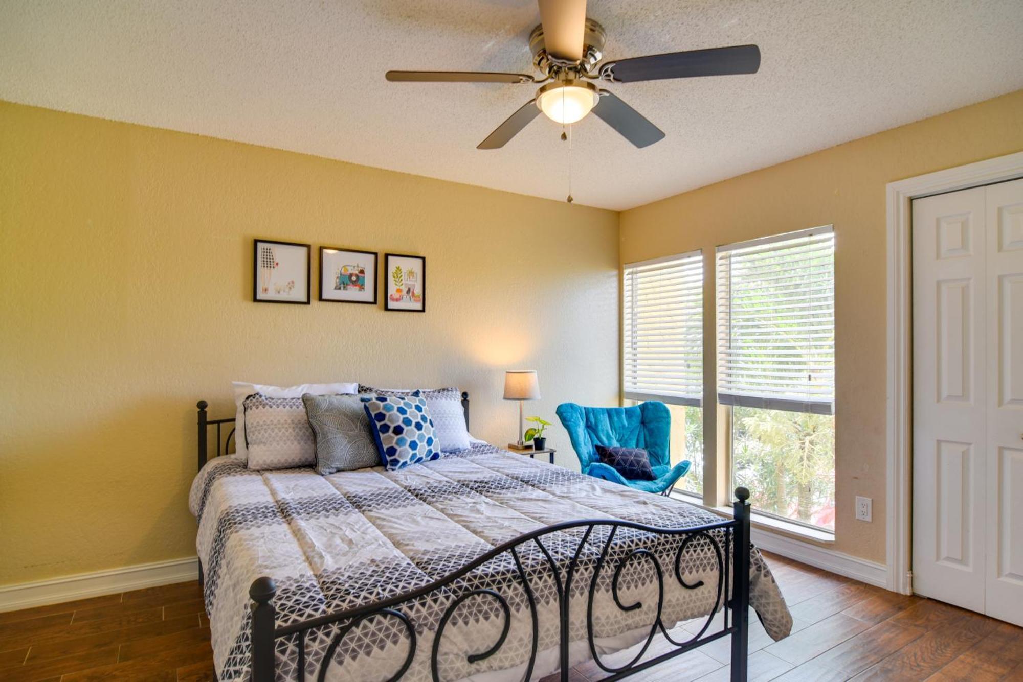 Apartment Escape About 4 Mi To Siesta Key Beach!