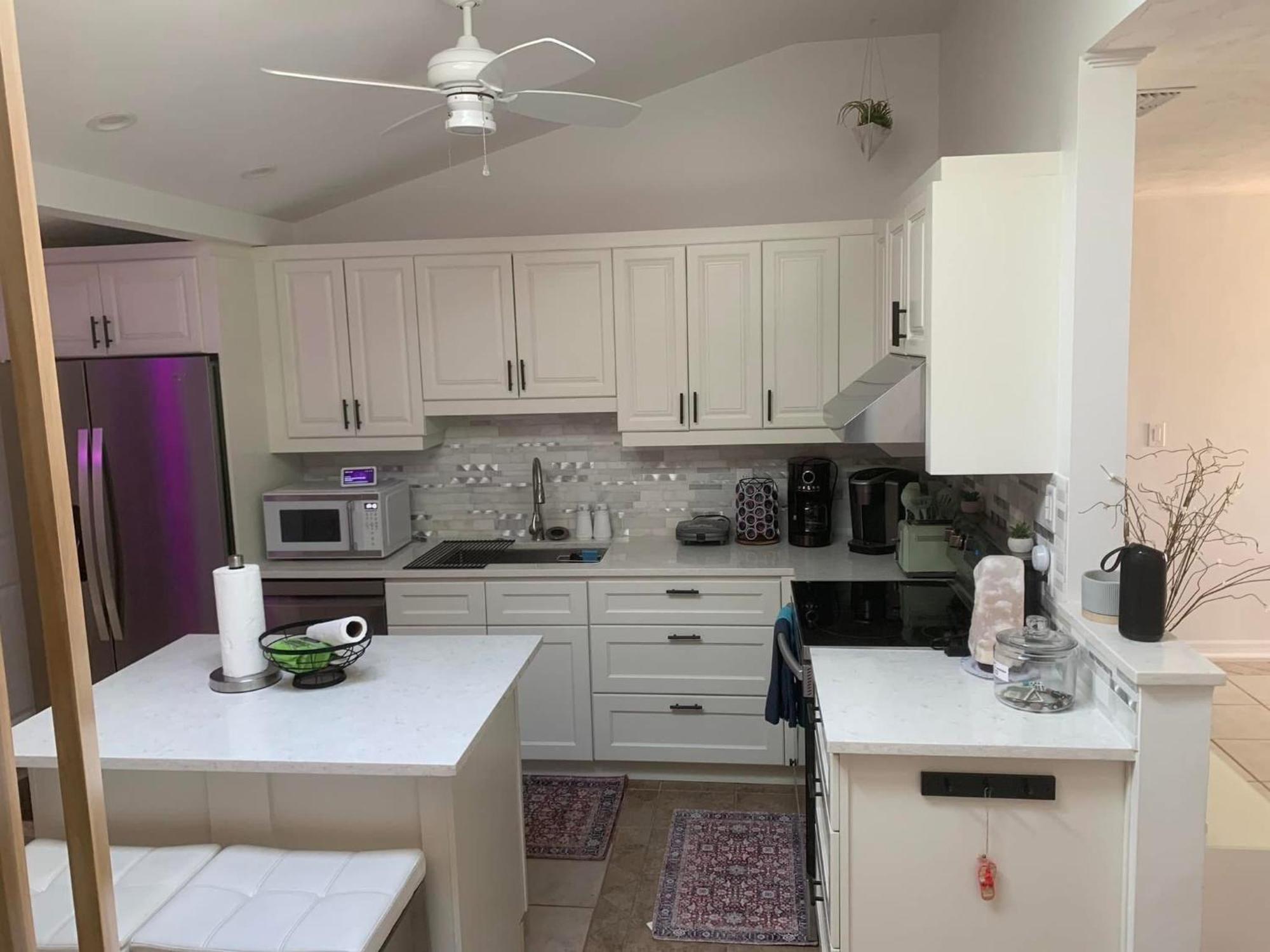 Location Siesta 1 Mile Away With Hot