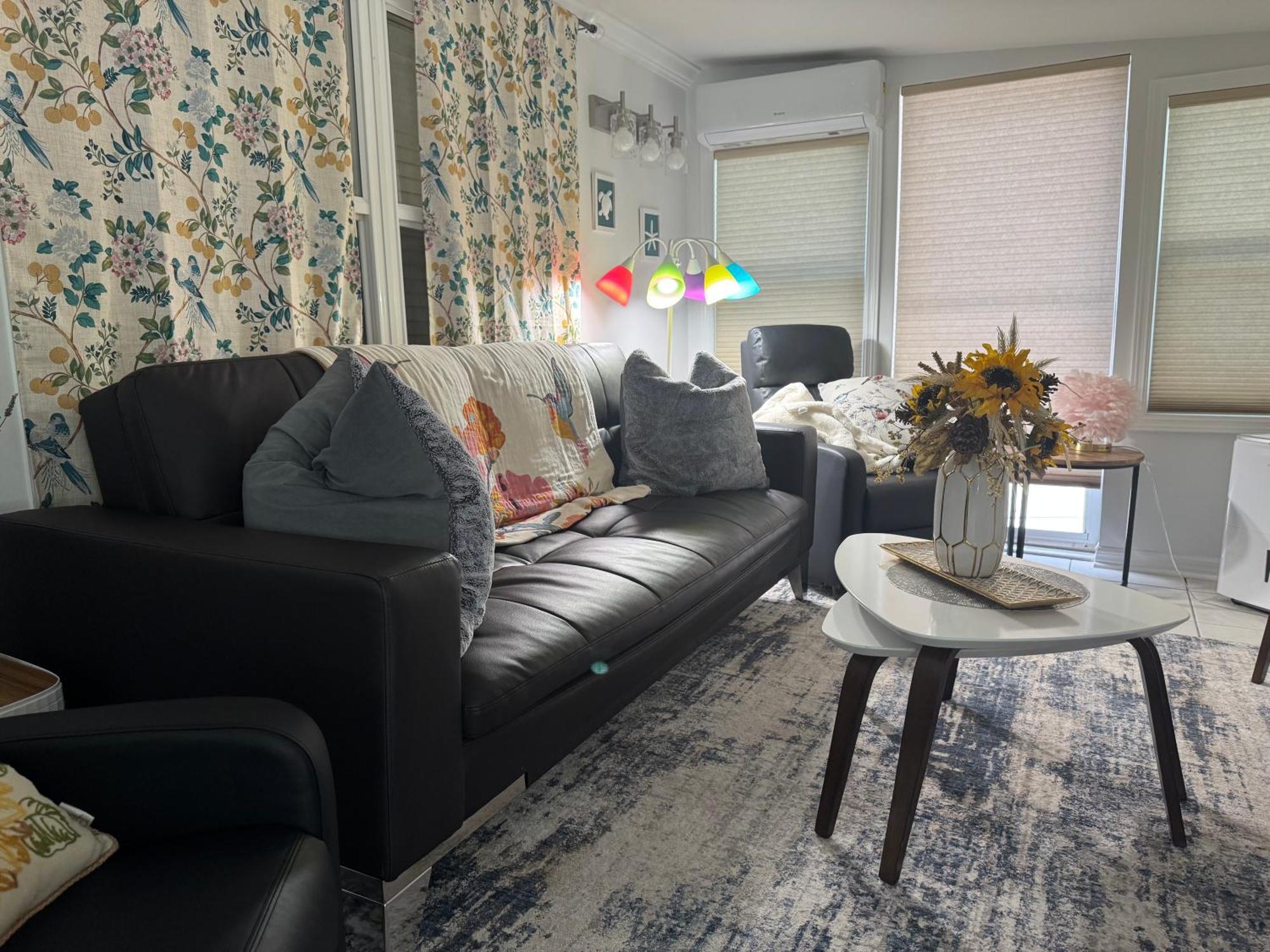 Location Siesta 1 Mile Away With Hot Holiday home