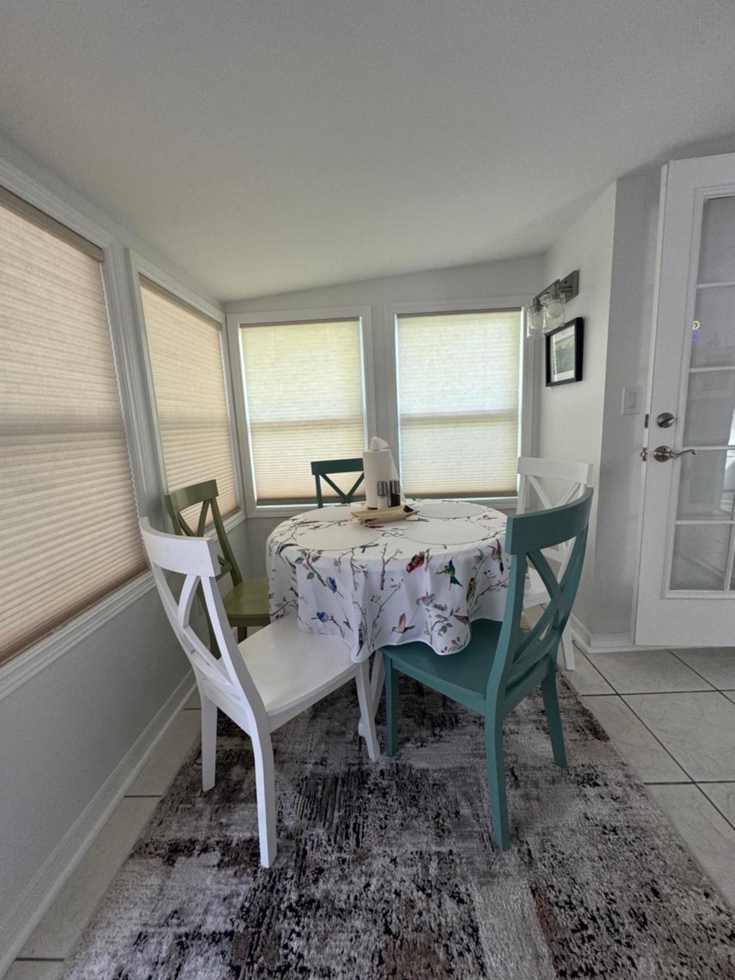 Location Siesta 1 Mile Away With Hot Sarasota