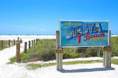 Holiday home 2br Coconut 800ft Walk To Games Sarasota