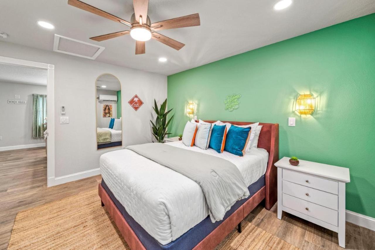 Holiday home 2br Coconut 800ft Walk To Games Sarasota