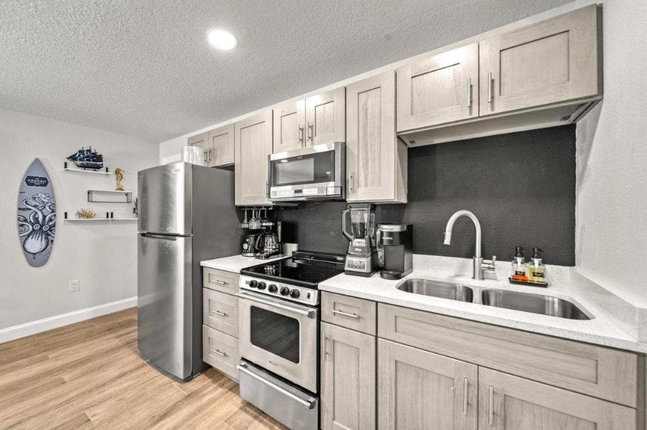 2br Coconut 800ft Walk To Games * Sarasota