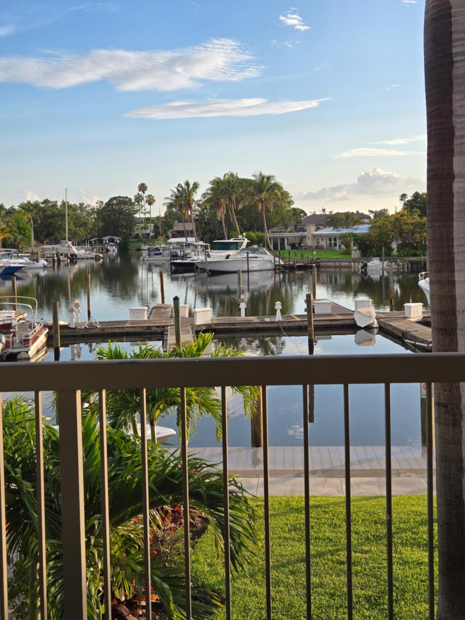 Aparthotel Sunset Cove - Water View