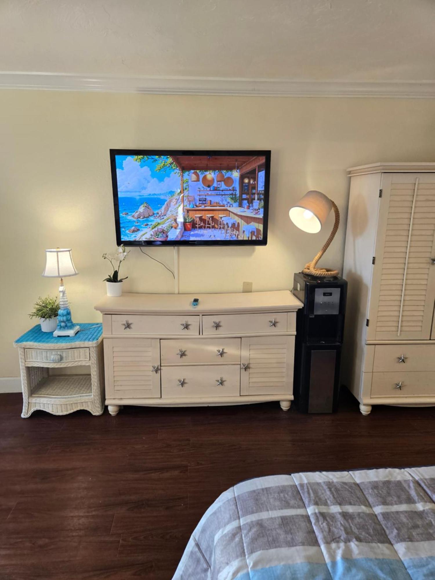 Sunset Cove - Water View