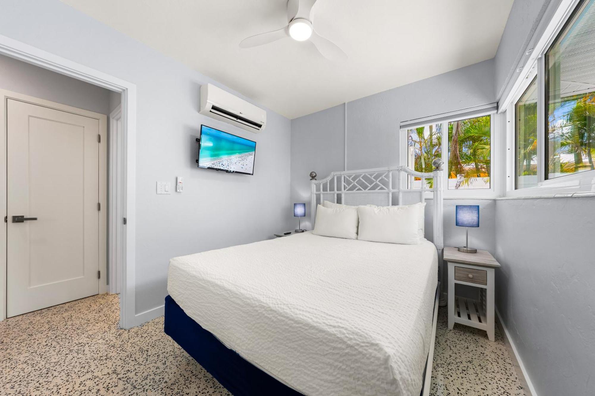 A Hidden Paradise By Beachside Management *