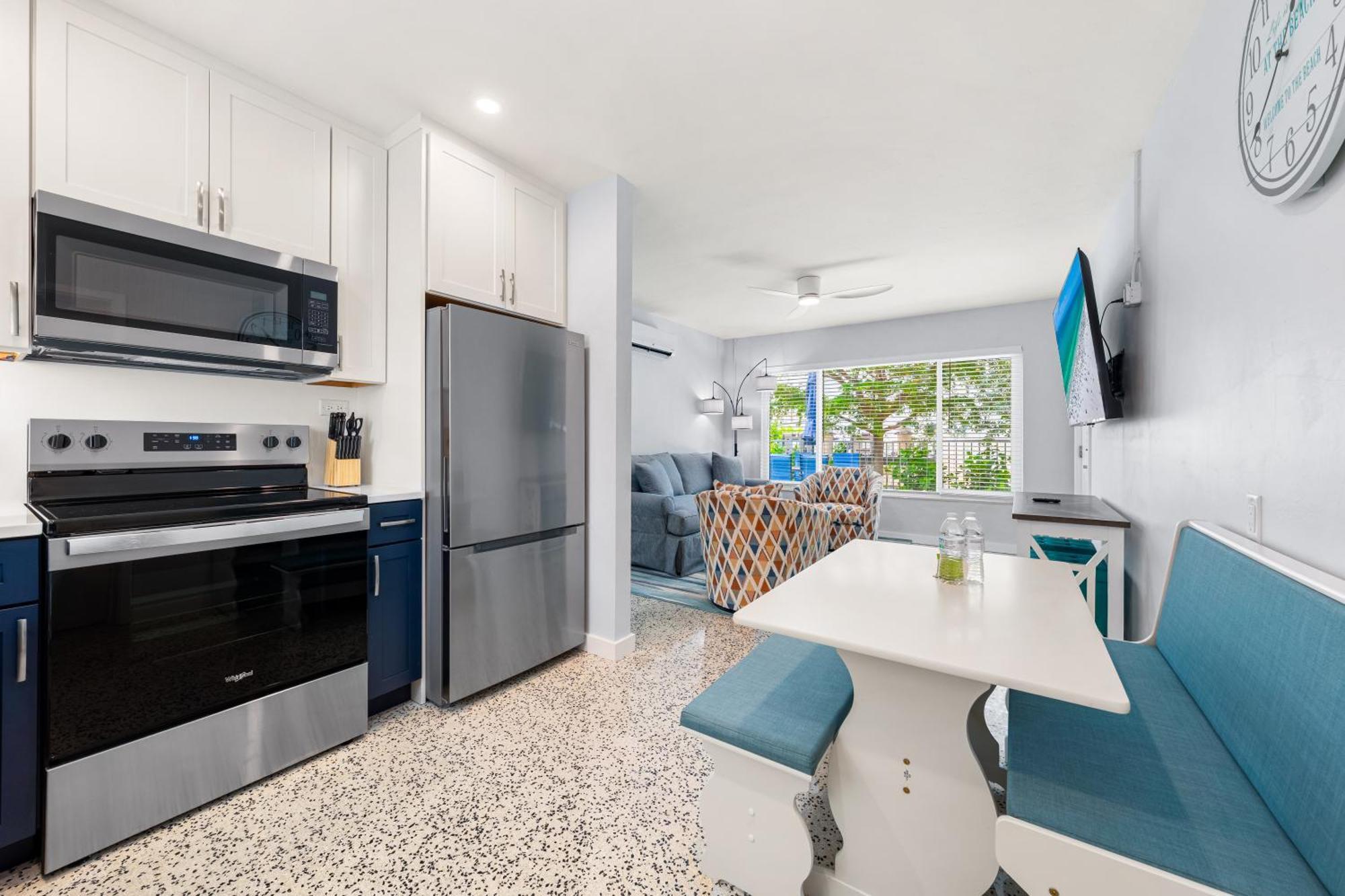 A Hidden Paradise By Beachside Management * Sarasota
