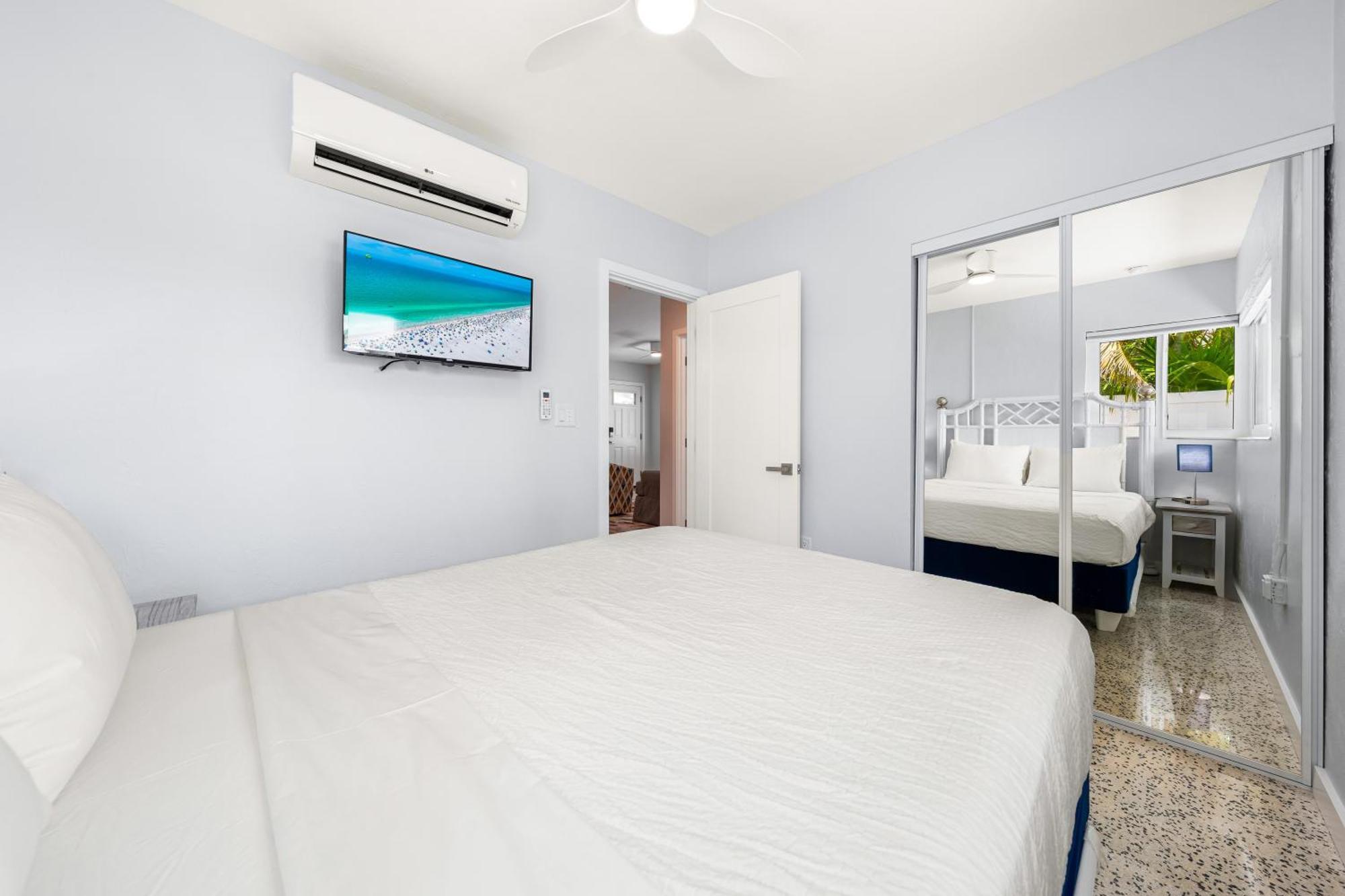 A Hidden Paradise By Beachside Management * Sarasota