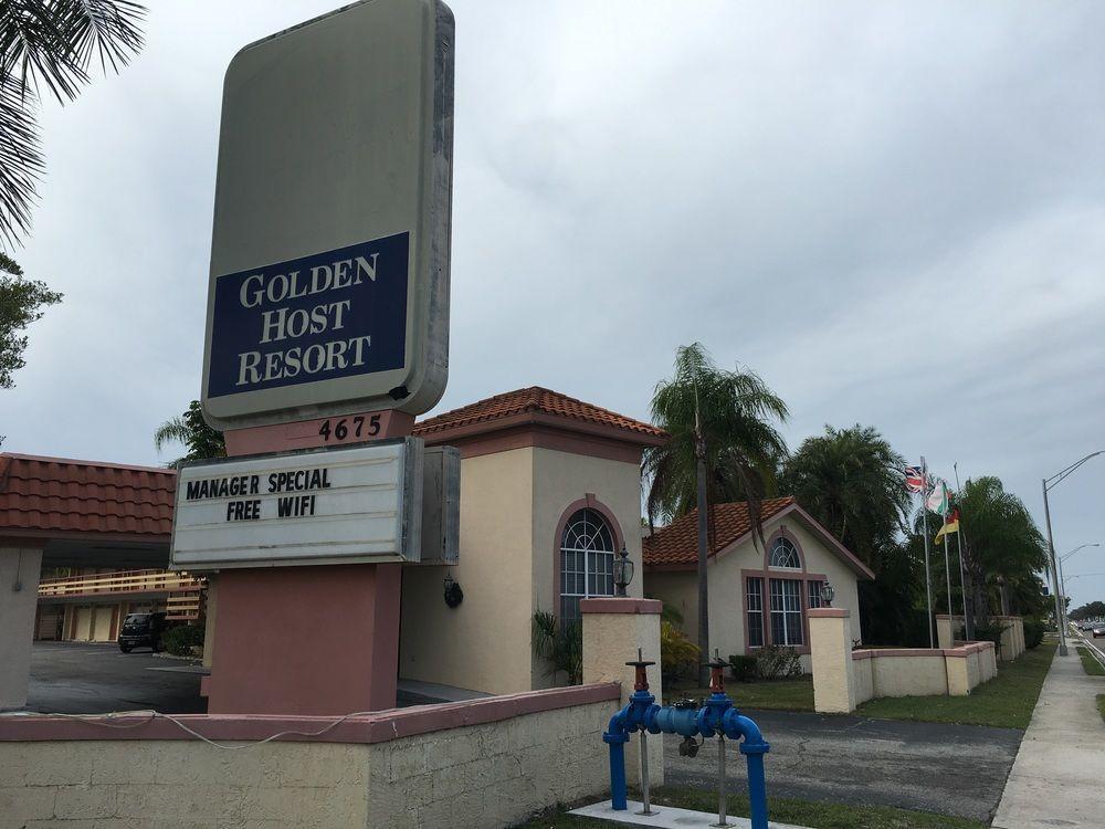 Motel Golden Host