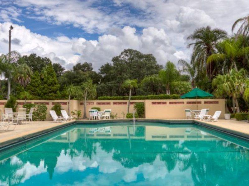 Motel Golden Host 3*
