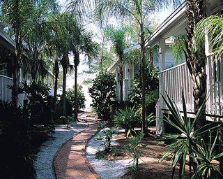 Little Gull Cottages Hotel