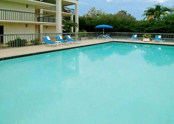 Hotel Days By Wyndham Bay Sarasota