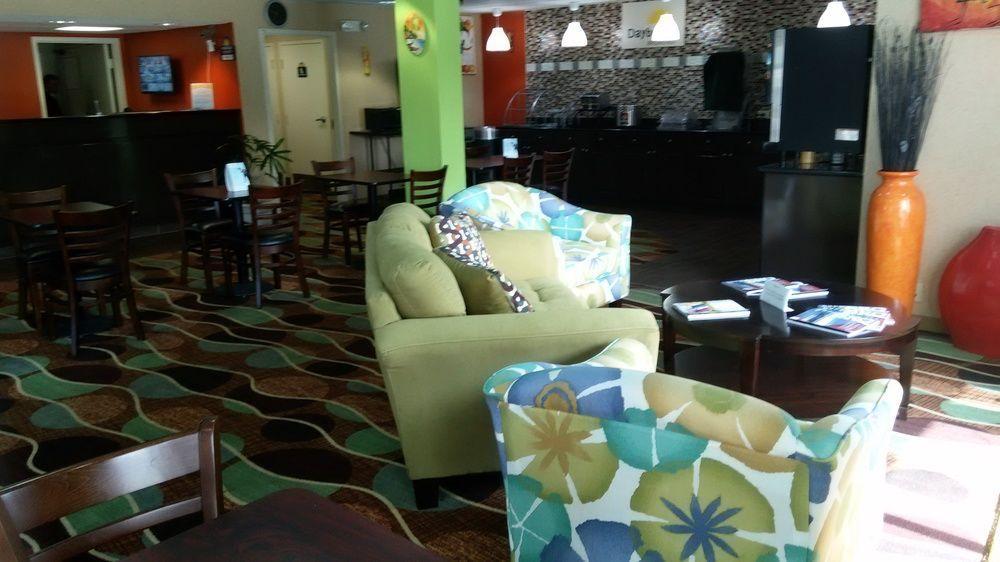 Days By Wyndham Bay Hotel 3*