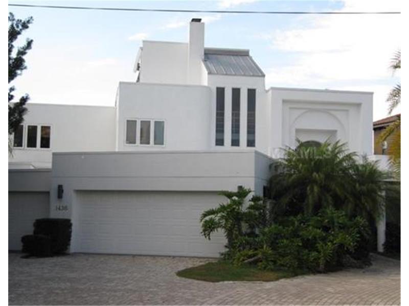 Casa Blanca *