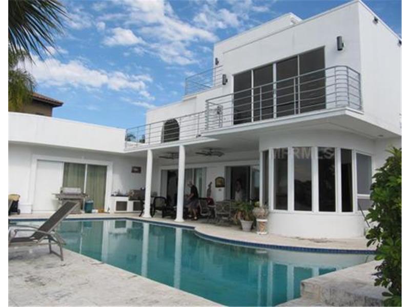 Casa Blanca *
