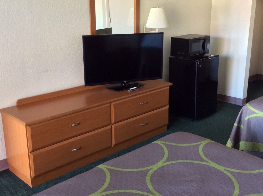 Super 8 By Wyndham Sarasota Near Siesta Key Motel 2*