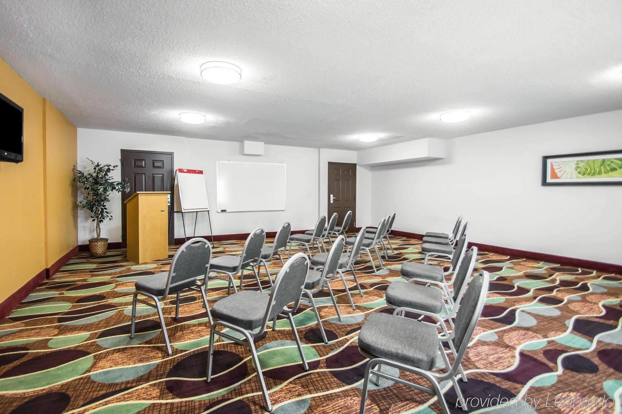 Quality I-75 Inn 2*