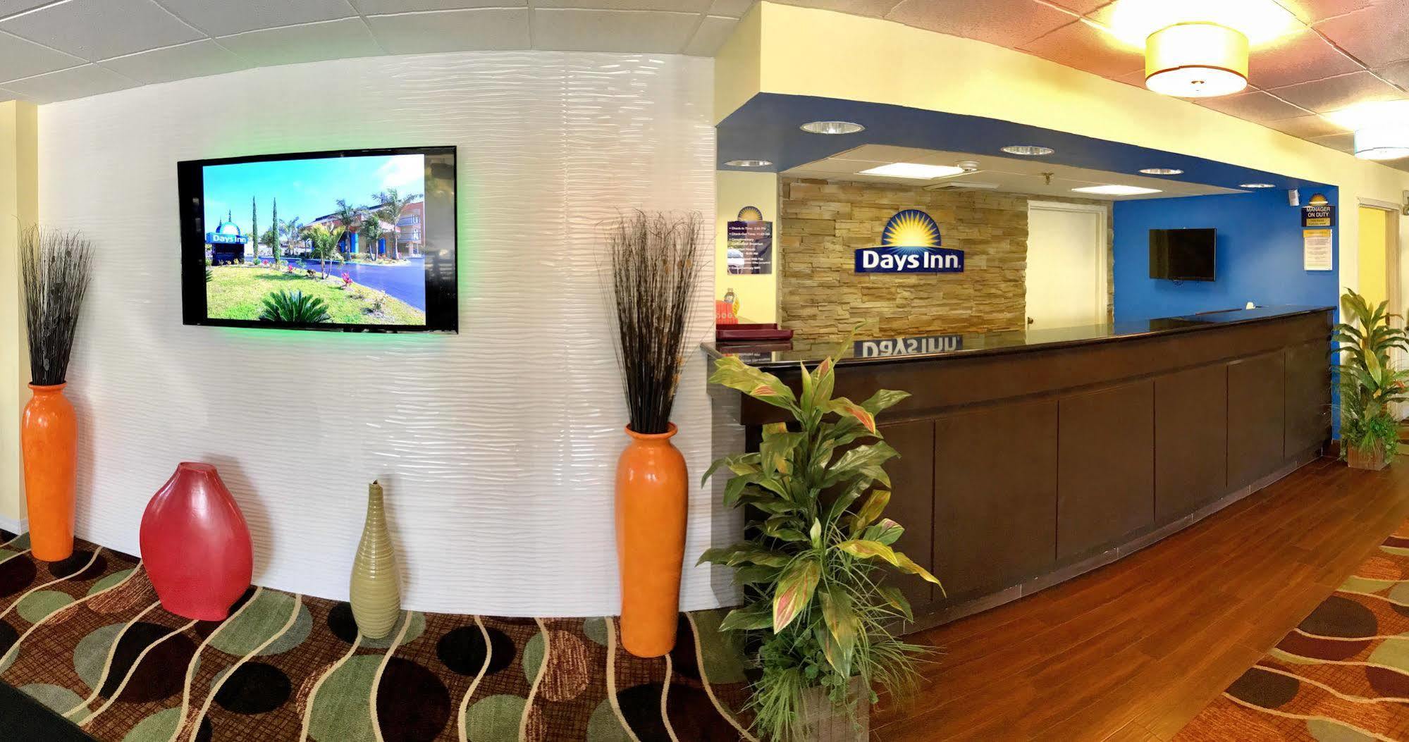 Days By Wyndham Bay Sarasota