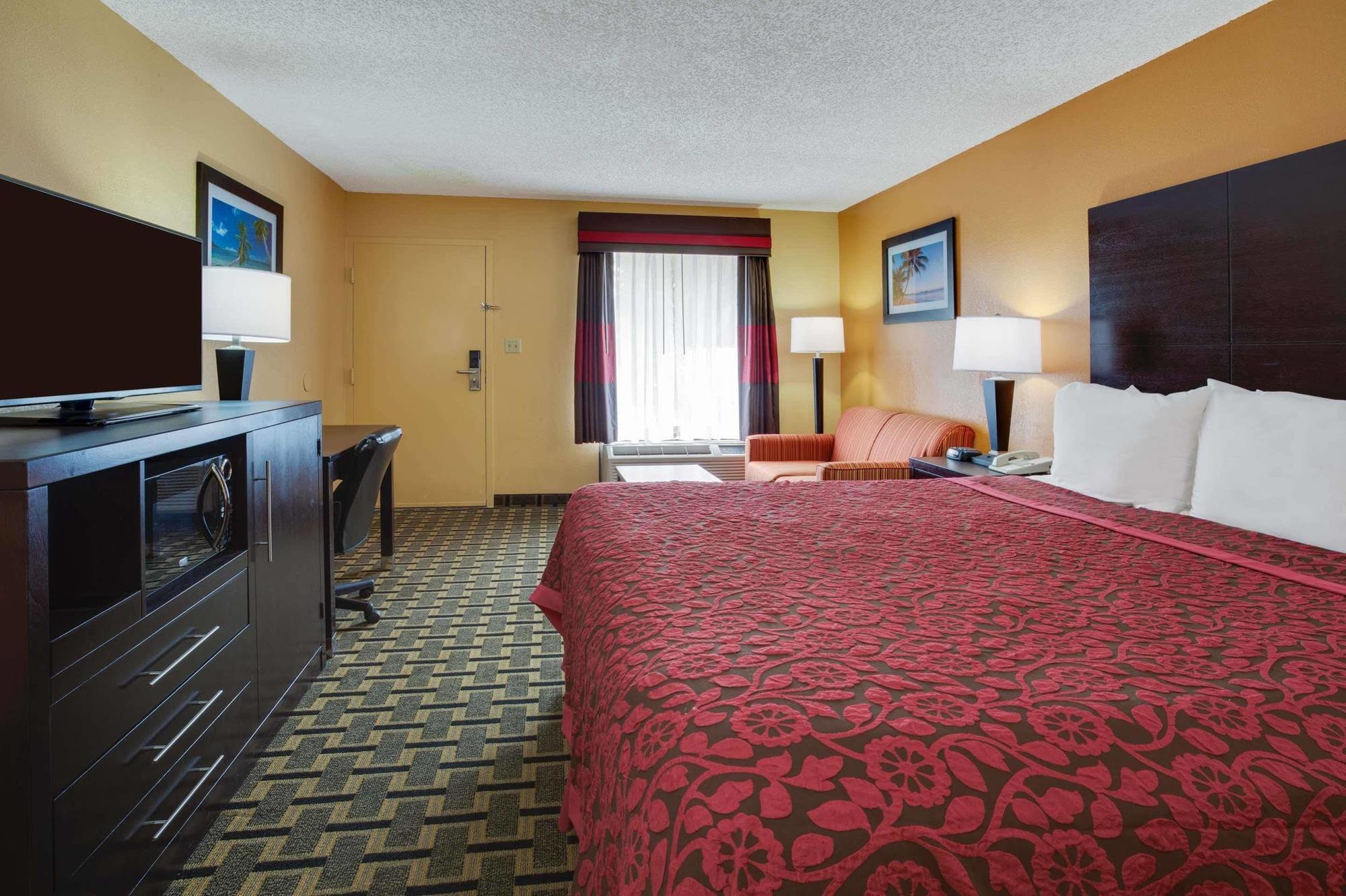 Hotel Days By Wyndham Bay 3*