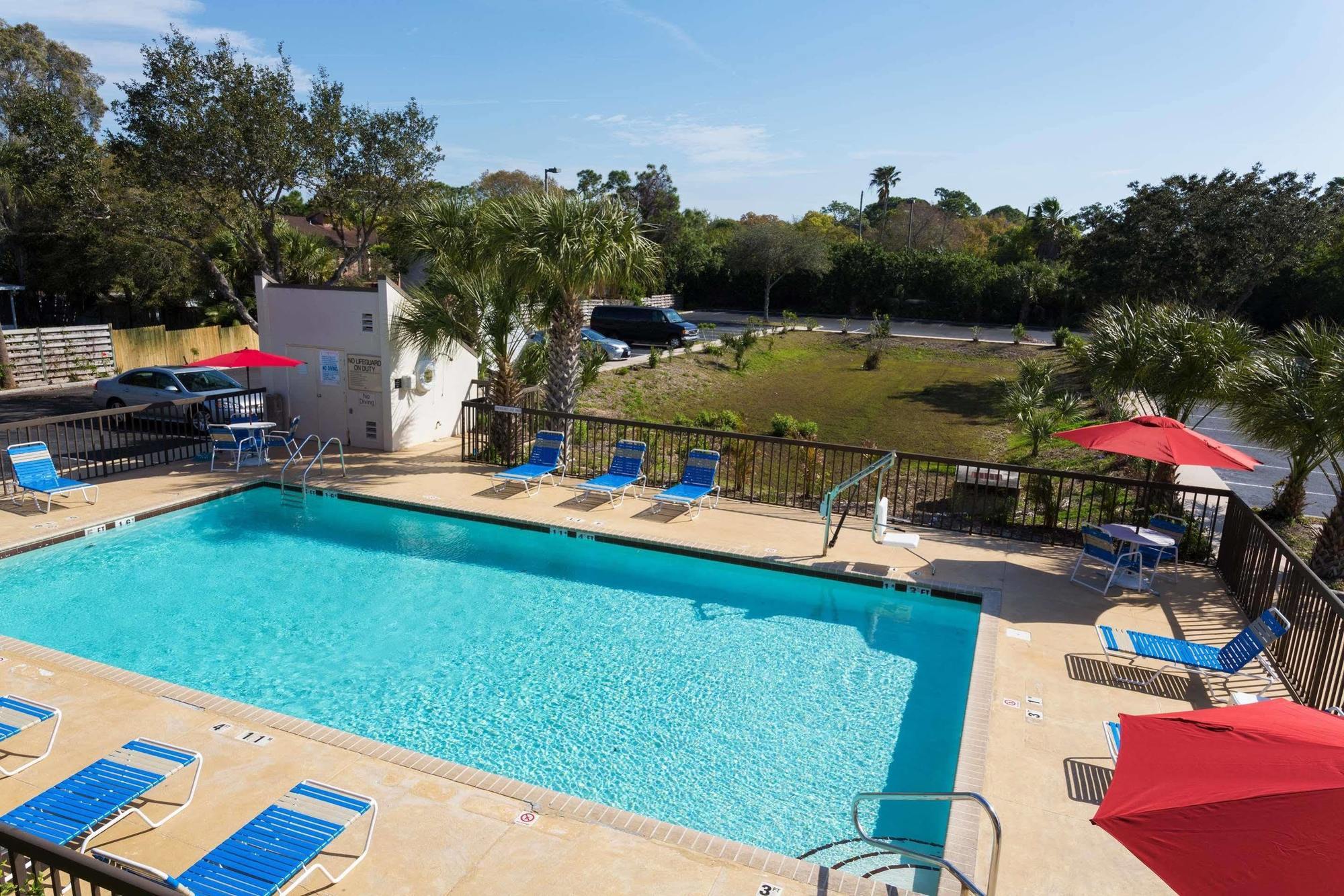 Hotel Days By Wyndham Bay Sarasota