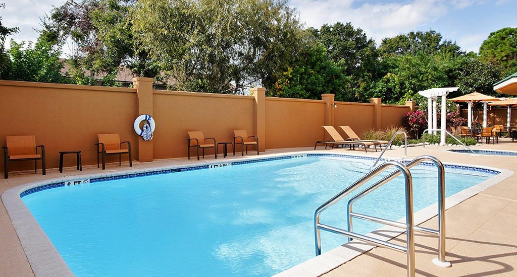 Hotel Courtyard Bradenton Airport 3*