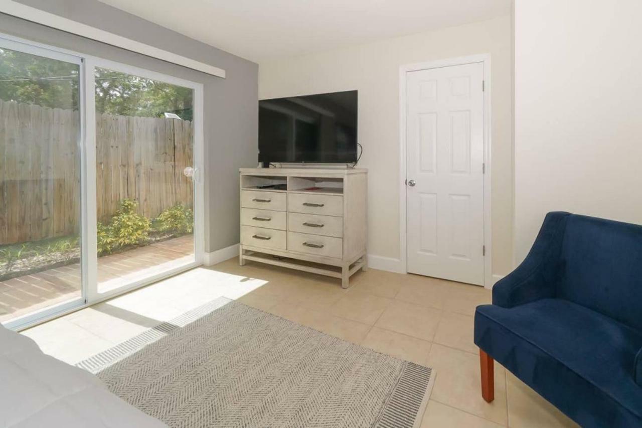 Holiday home Lovely - Close To Siesta, Shops & Dining