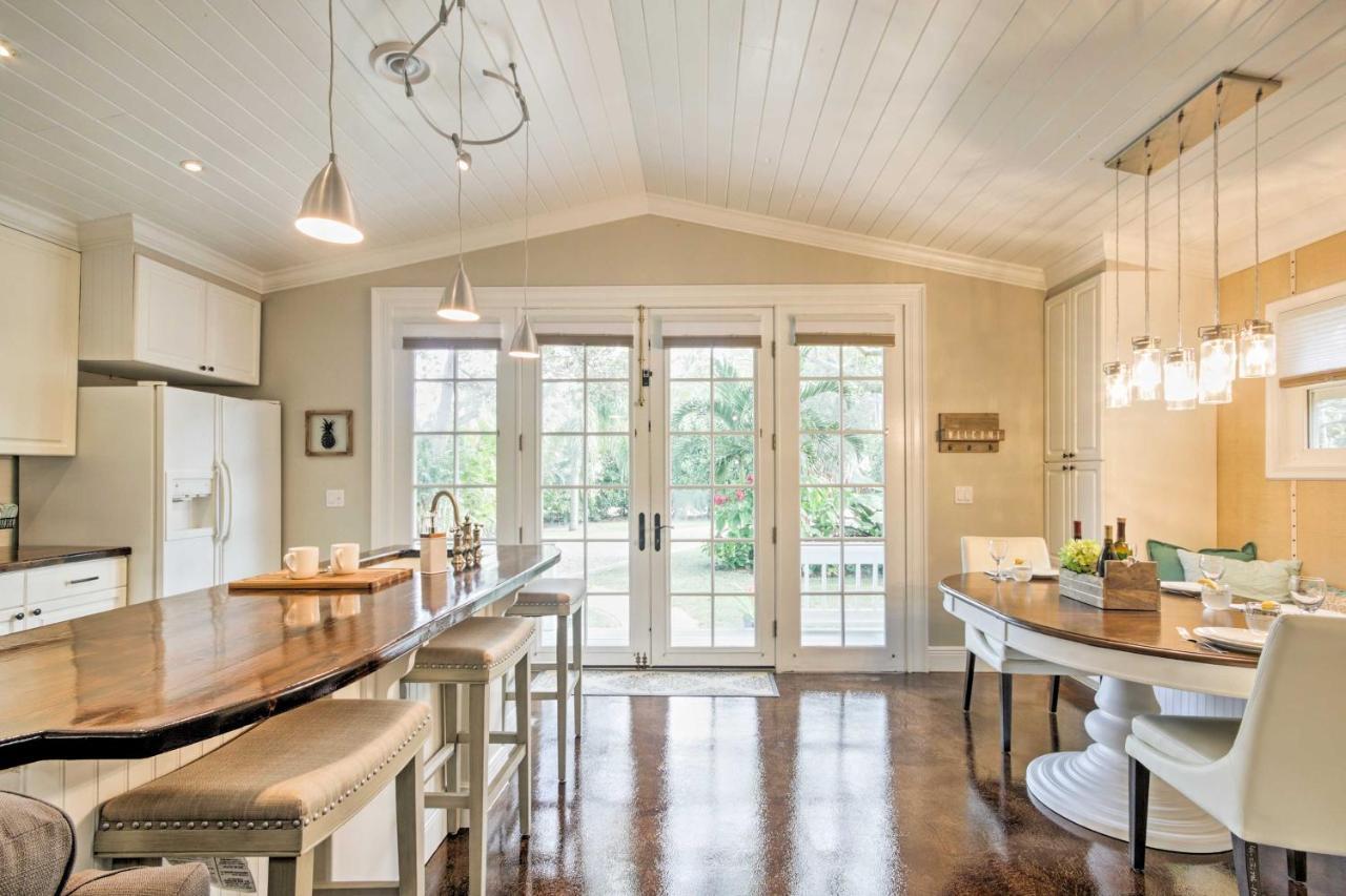 Chic Near Beaches And Downtown! Holiday home Sarasota