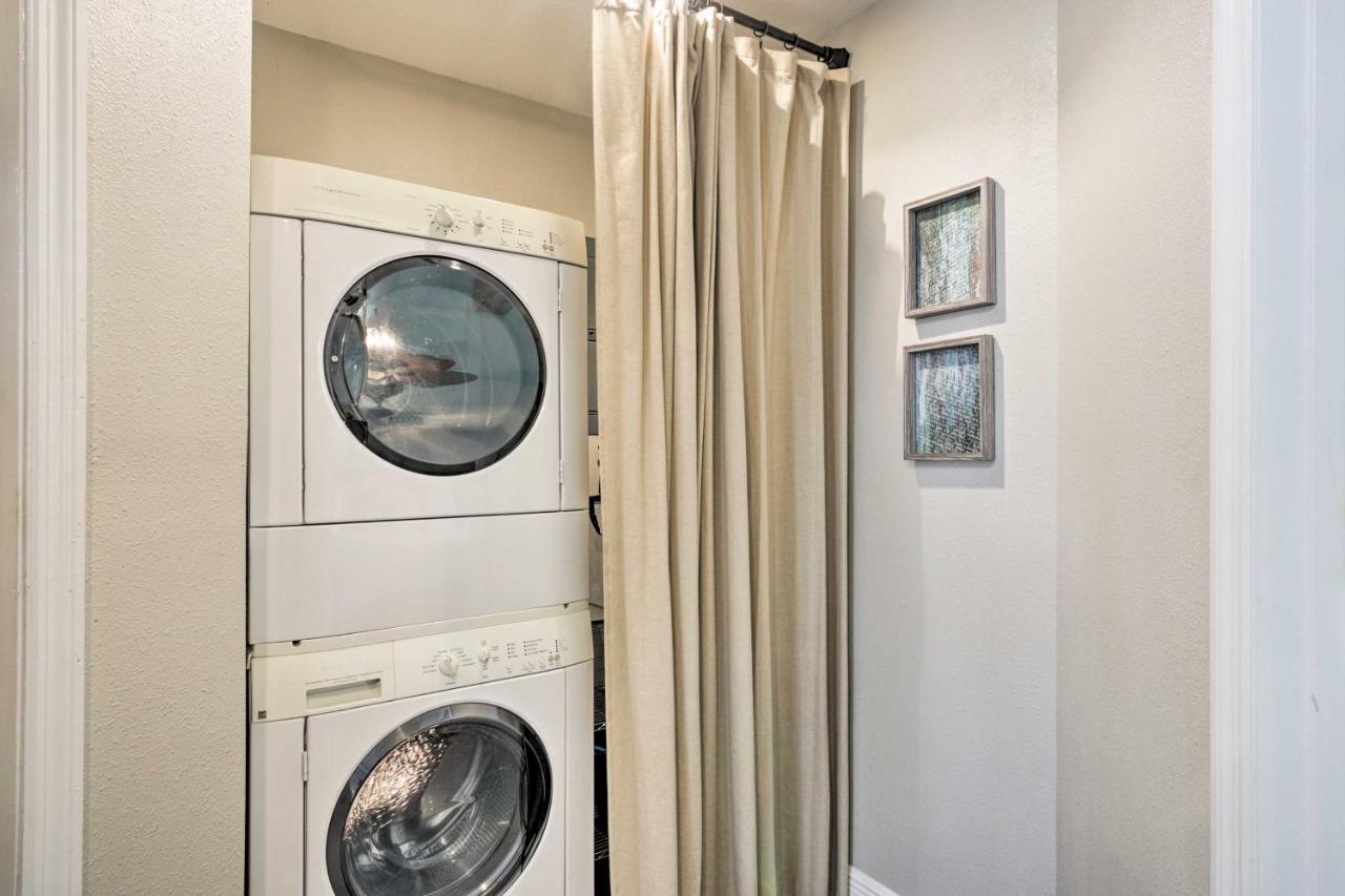 Holiday home Chic Near Beaches And Downtown! *