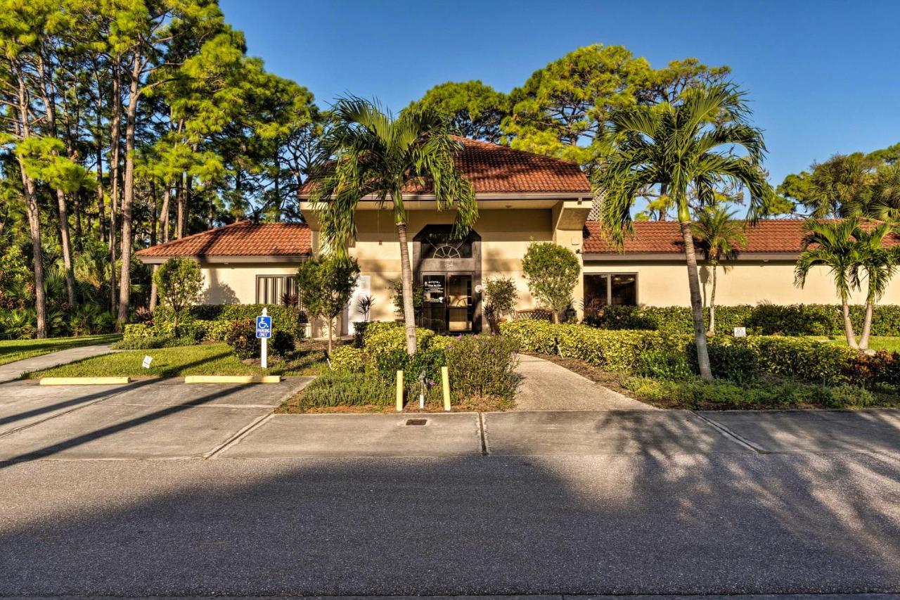 With Pool Access About 4 Mi To Beach! Villa