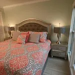1/1 Bed&Bath Condos 5 Min Drive To Siesta