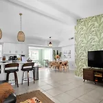 Modern Home,Near Siesta Beach,Downtown,Hospital