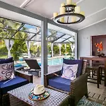 Luxury Zen Den With Heated Pool Just Off Siesta Key
