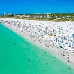 Quiet Cottage Walk To Siesta Key Relax Or Work
