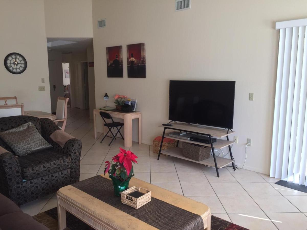 Fantastic At Village Des Pins Sarasota, Near Siesta Key Holiday home