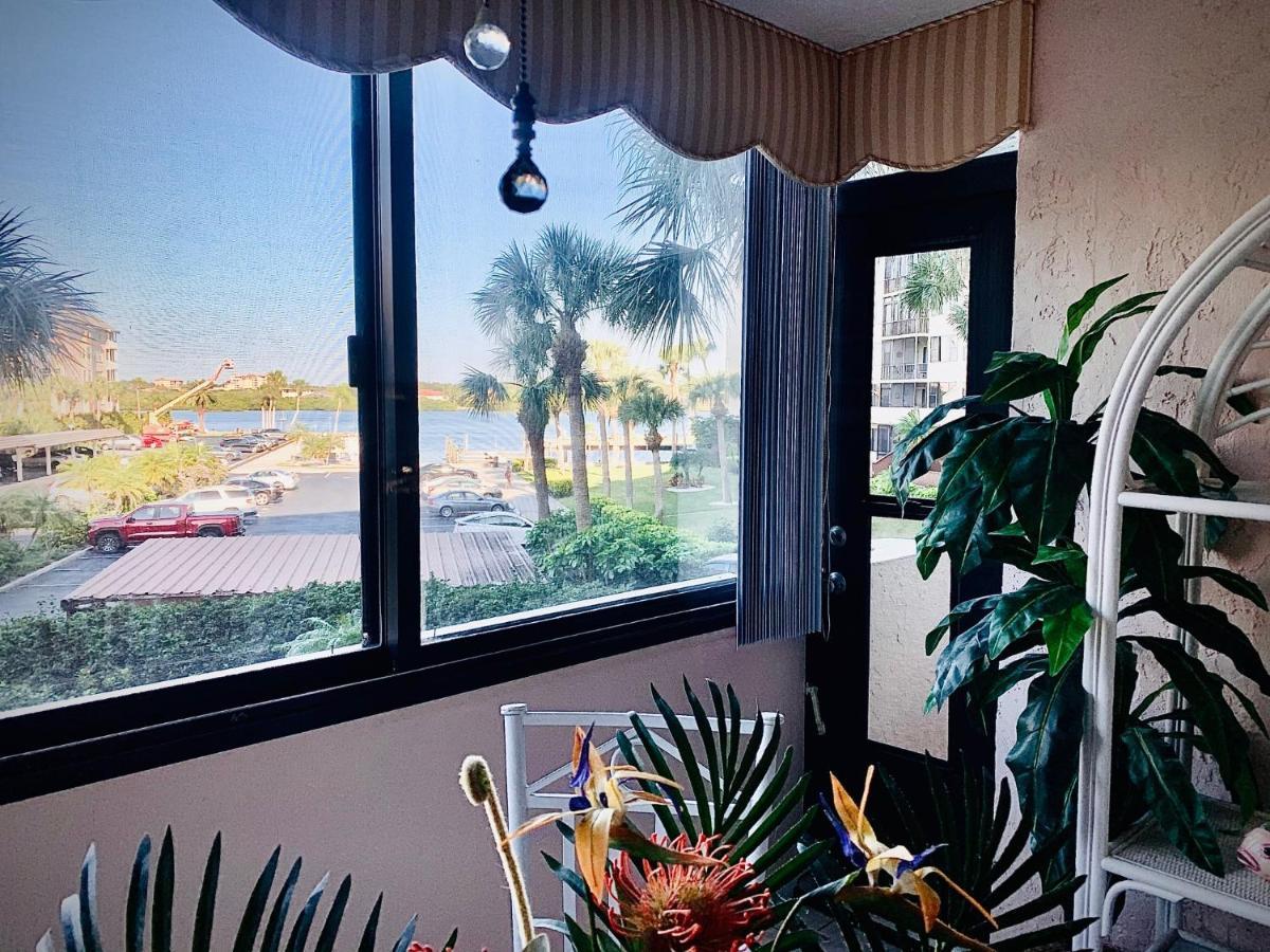 Apartment Harbor Towers Yacht And Racquet Club On Siesta Key Sarasota