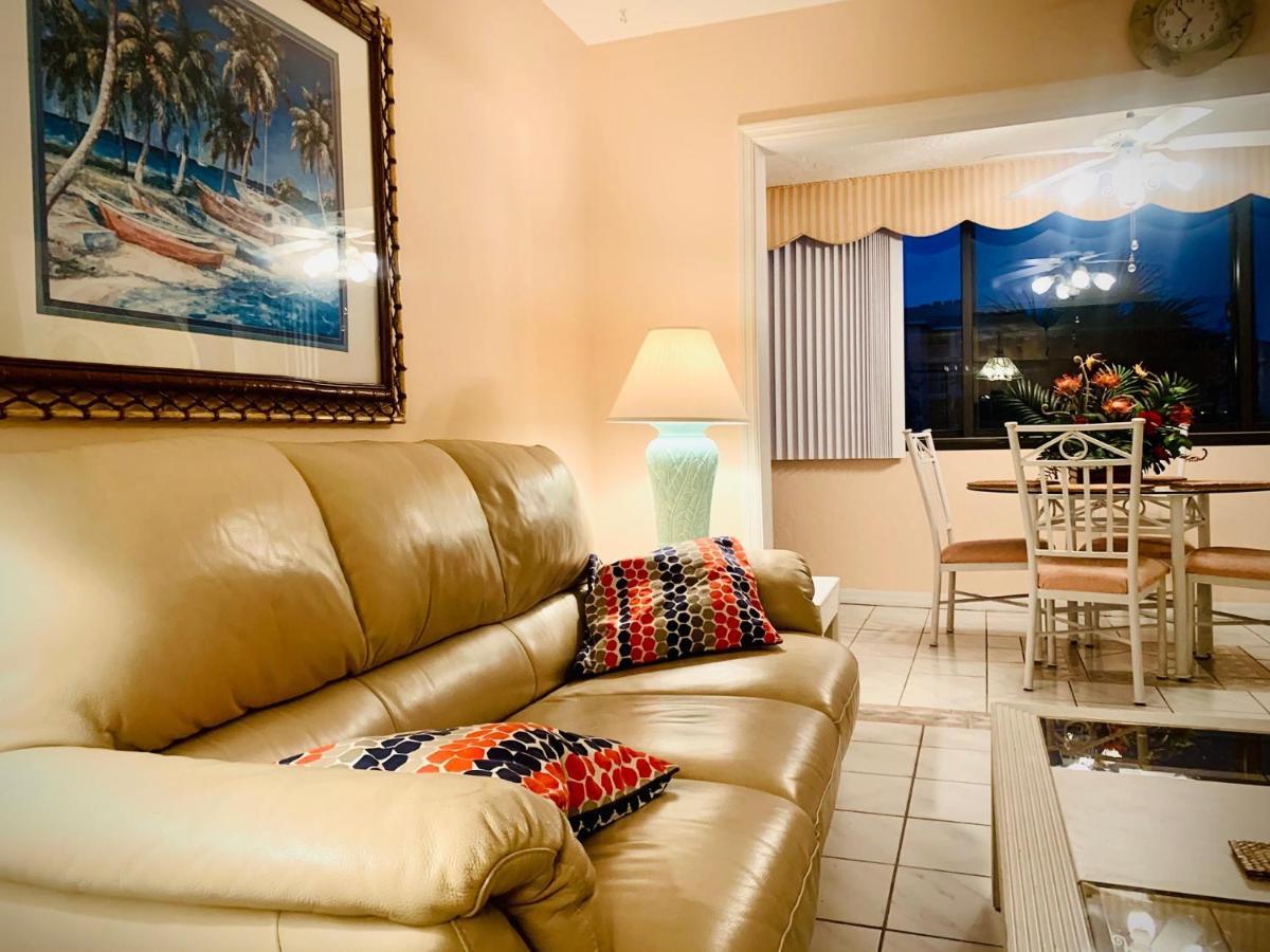 Harbor Towers Yacht And Racquet Club On Siesta Key * Sarasota