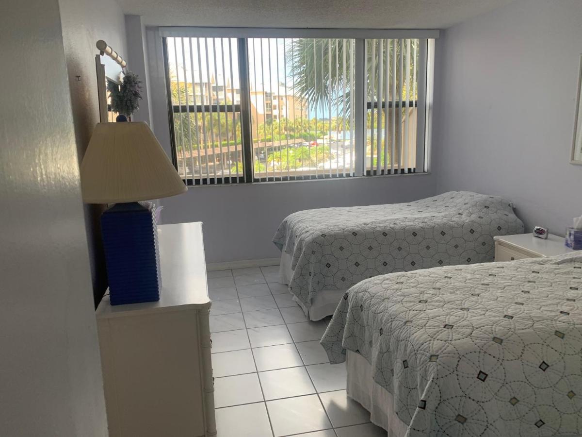 Harbor Towers Yacht And Racquet Club On Siesta Key Apartment Sarasota