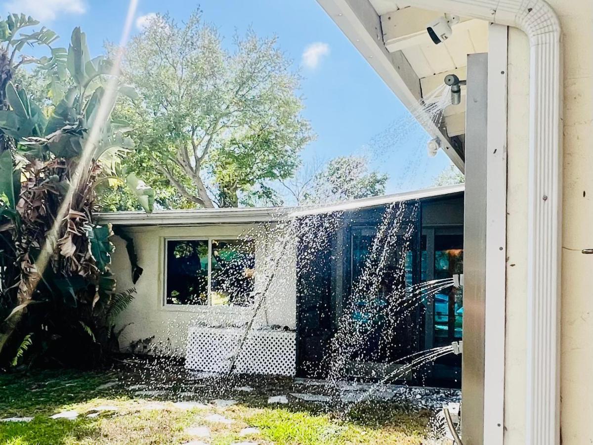 Close To Beaches With Hot Tub And Large Garden Sarasota