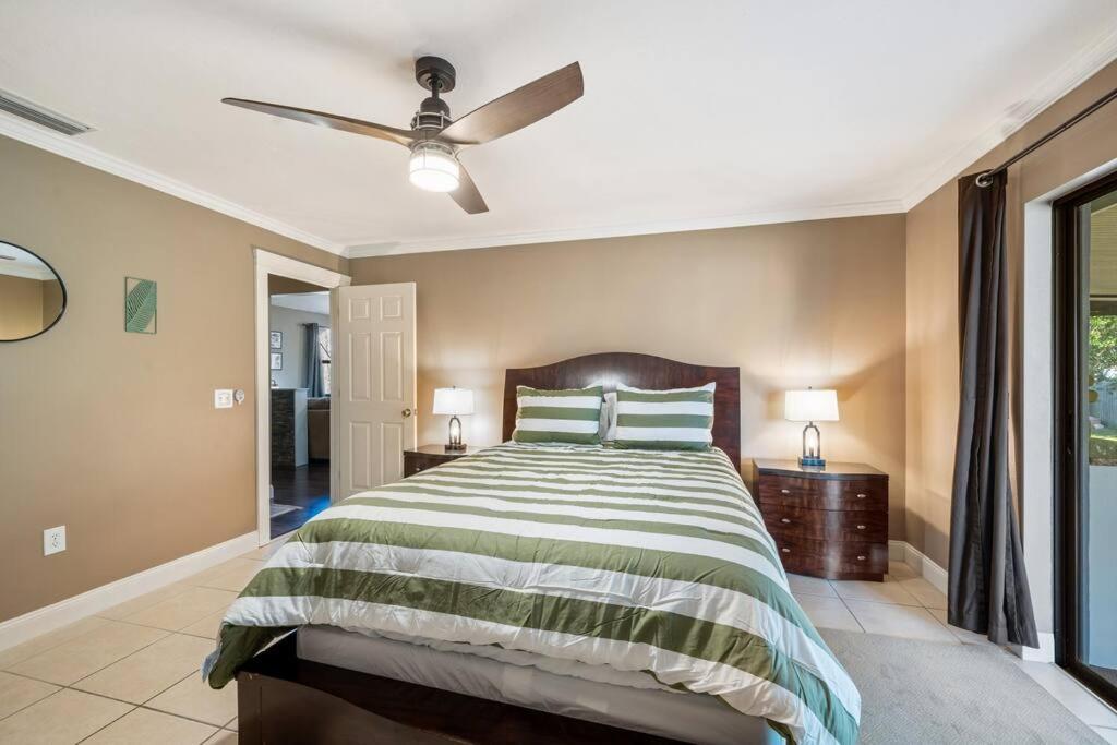 Cozy In Gulf Gate Holiday home *